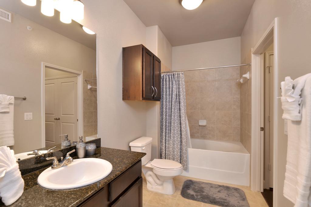 Apartamento Sunshine At Post Oak Houston Exterior foto