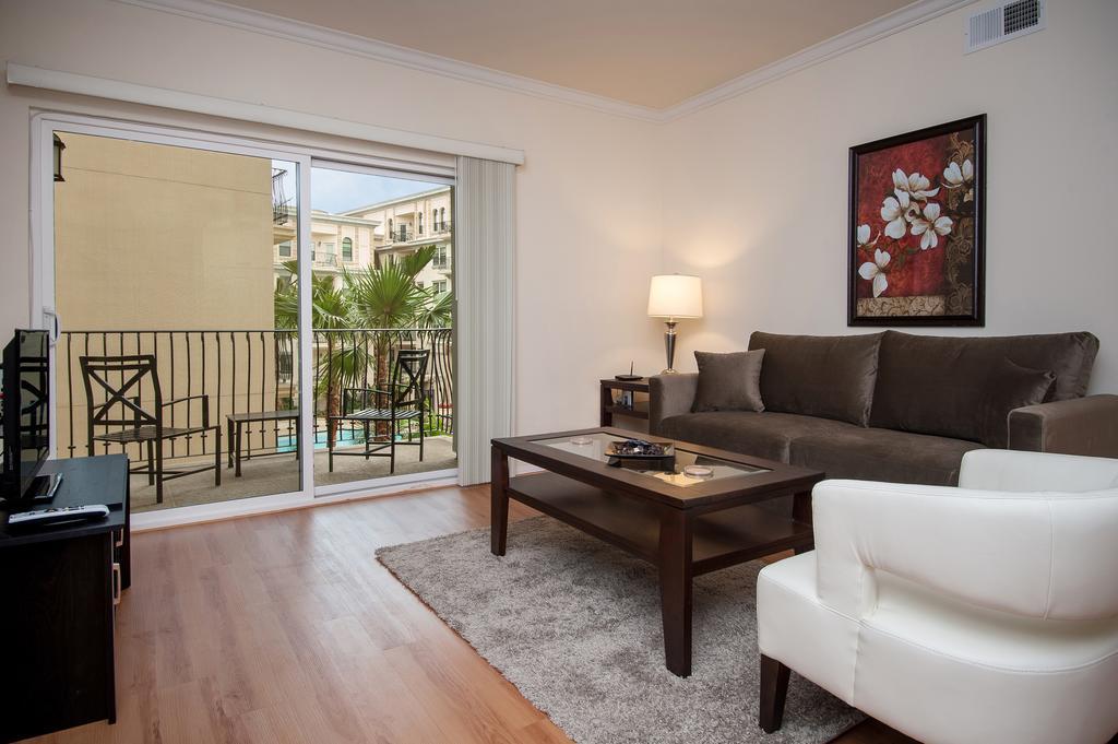 Apartamento Sunshine At Post Oak Houston Exterior foto